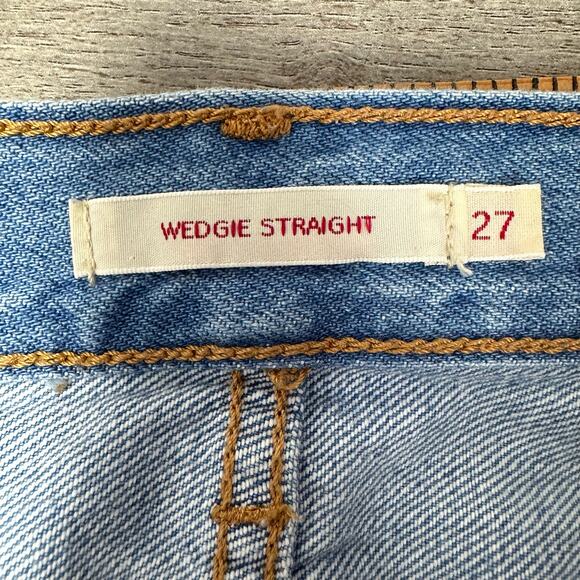 Levi's Premium Wedgie Fit Straight Jeans 27 Distressed - Picture 8 of 15